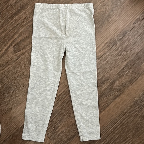 Little leggings? - Picture 2 of 2